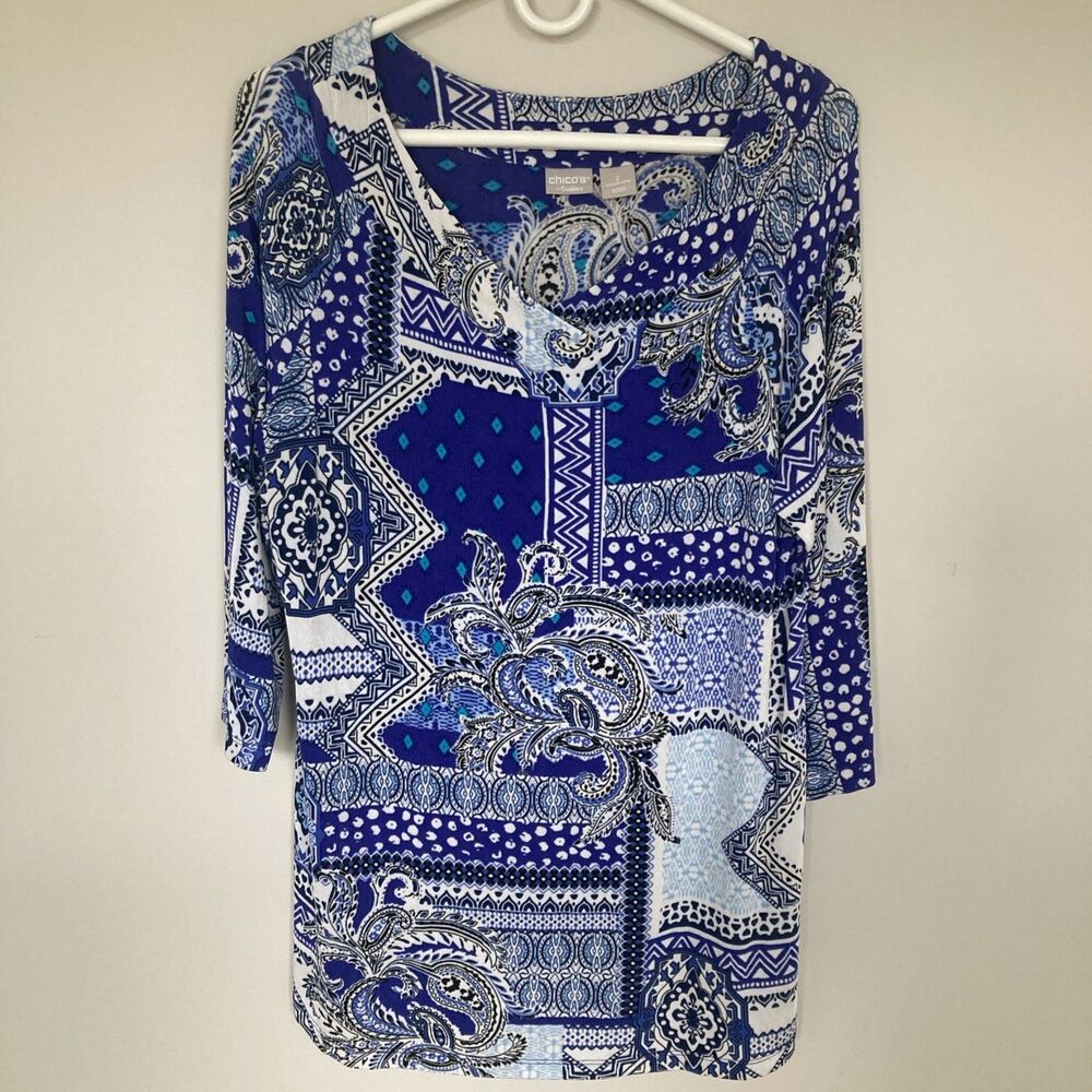 Chicos Travelers Tunic Top Size 2 US 12/14 Blue Paisley V Neck 3/4 Sleeve Slinky